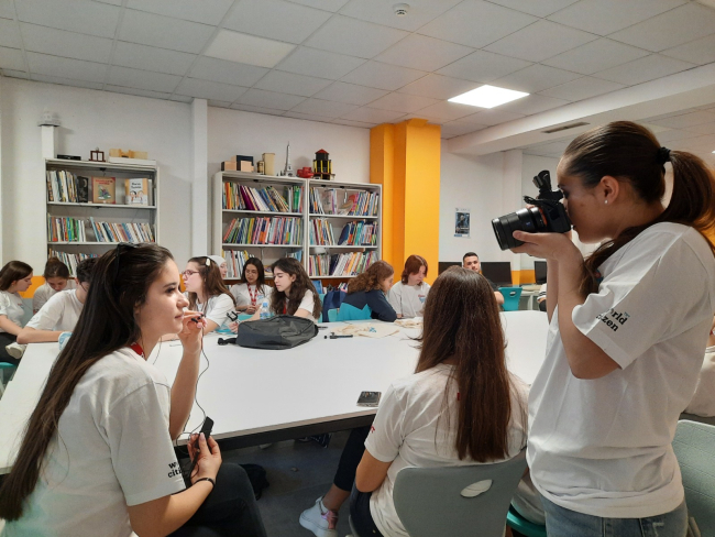 “Gençler için Gazetecilik Eğitimleri” farklı ülkelerden gençlerle İstanbul’da devam ediyor